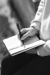 Journaling and reflection during therapy process